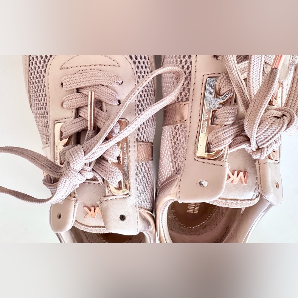 MICHAEL KORS MK MAGGIE TRAINER SNEAKERS SZ:7 PINK BLUSH ROSE GOLD WOMENS - Picture 5 of 10